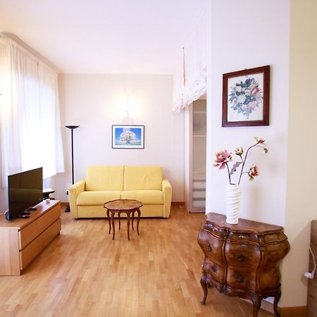 Sofia House With Private Parking Apartment Genoa Exterior photo